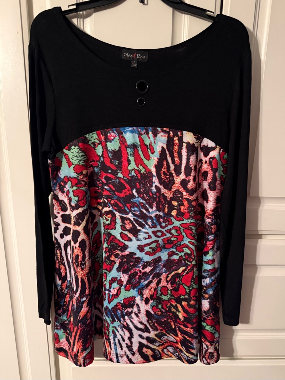 Black Long-Sleeve Top with Multicolor Animal Print size small by Max and Rina